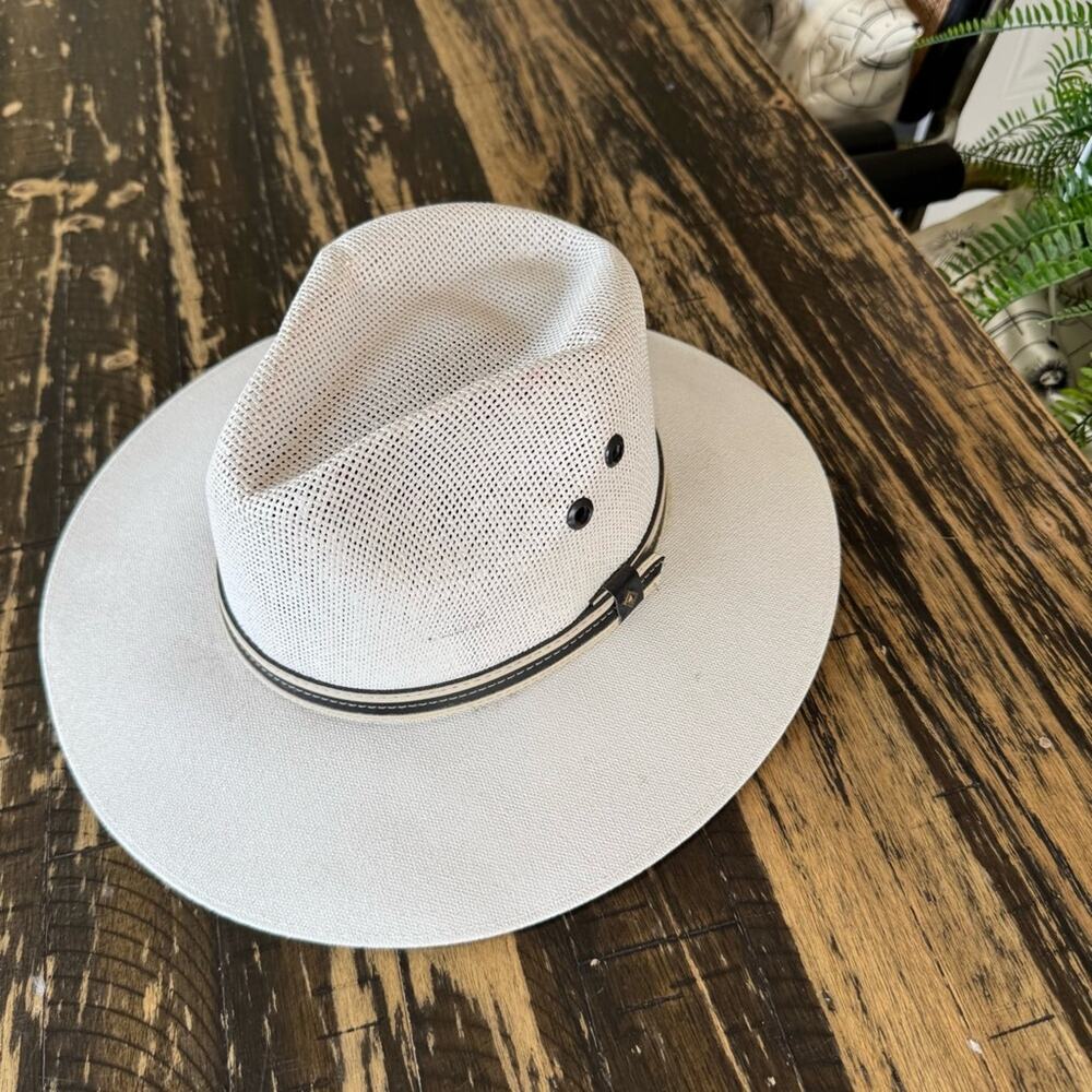HAT - White Brimmed Country Cowboy Hat - MEDIUM - Picture 8 of 15
